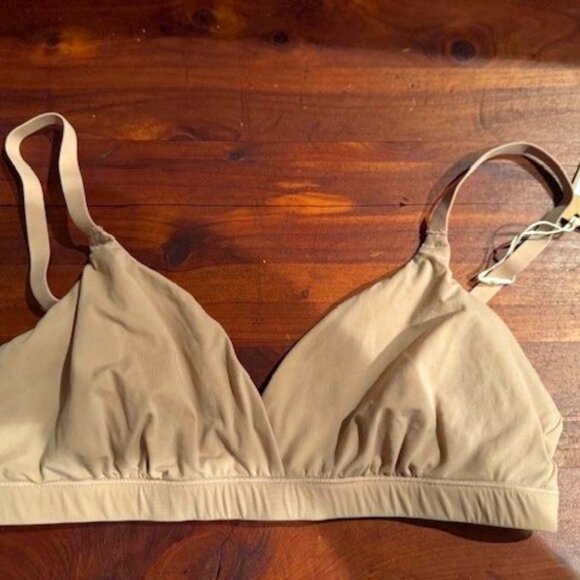 SKIMS Kim Kardashian Women's Small Triangle Bra New w/ Tags! - Picture 1 of 3